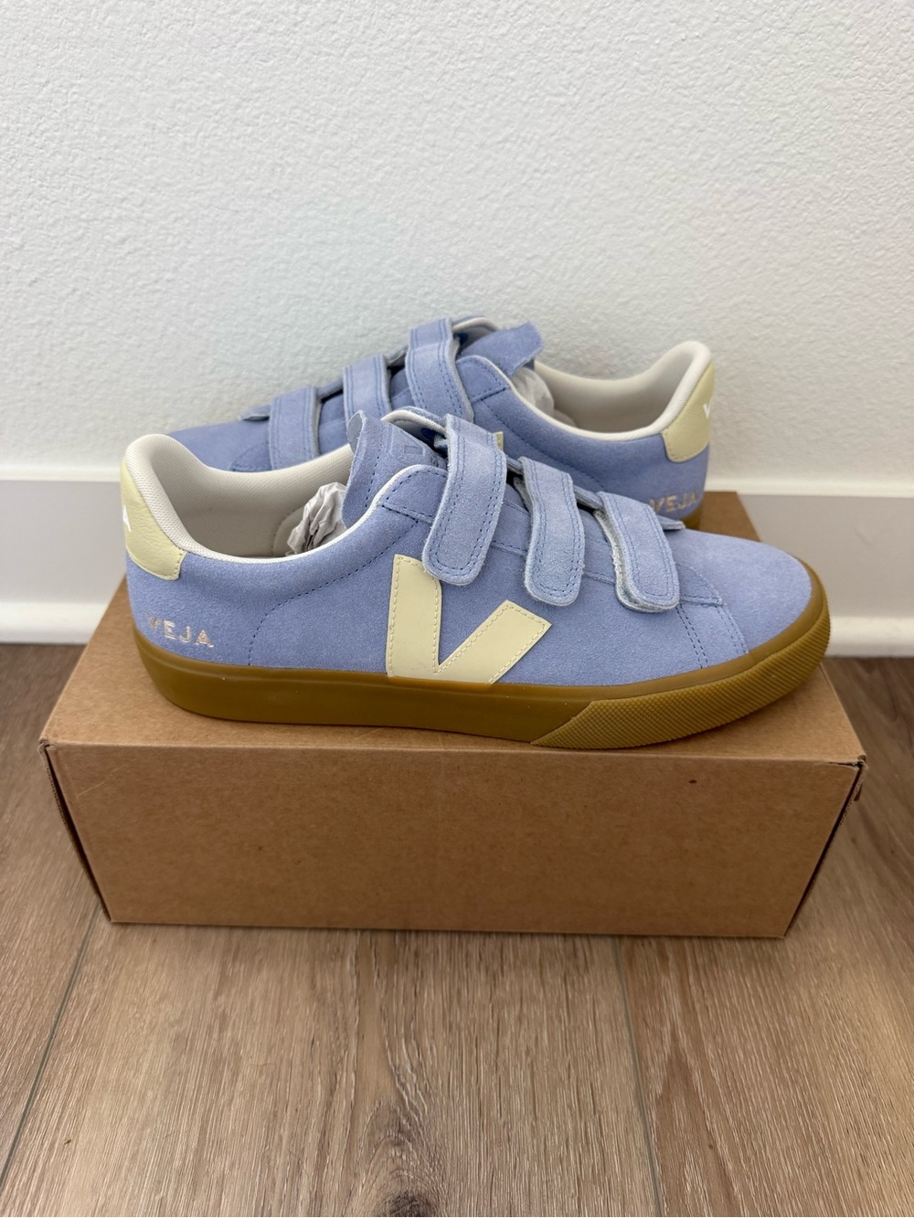 NIB Veja ChromeFree Recife Olympe Calcaire Purple Suede Sneakers Anthropologie